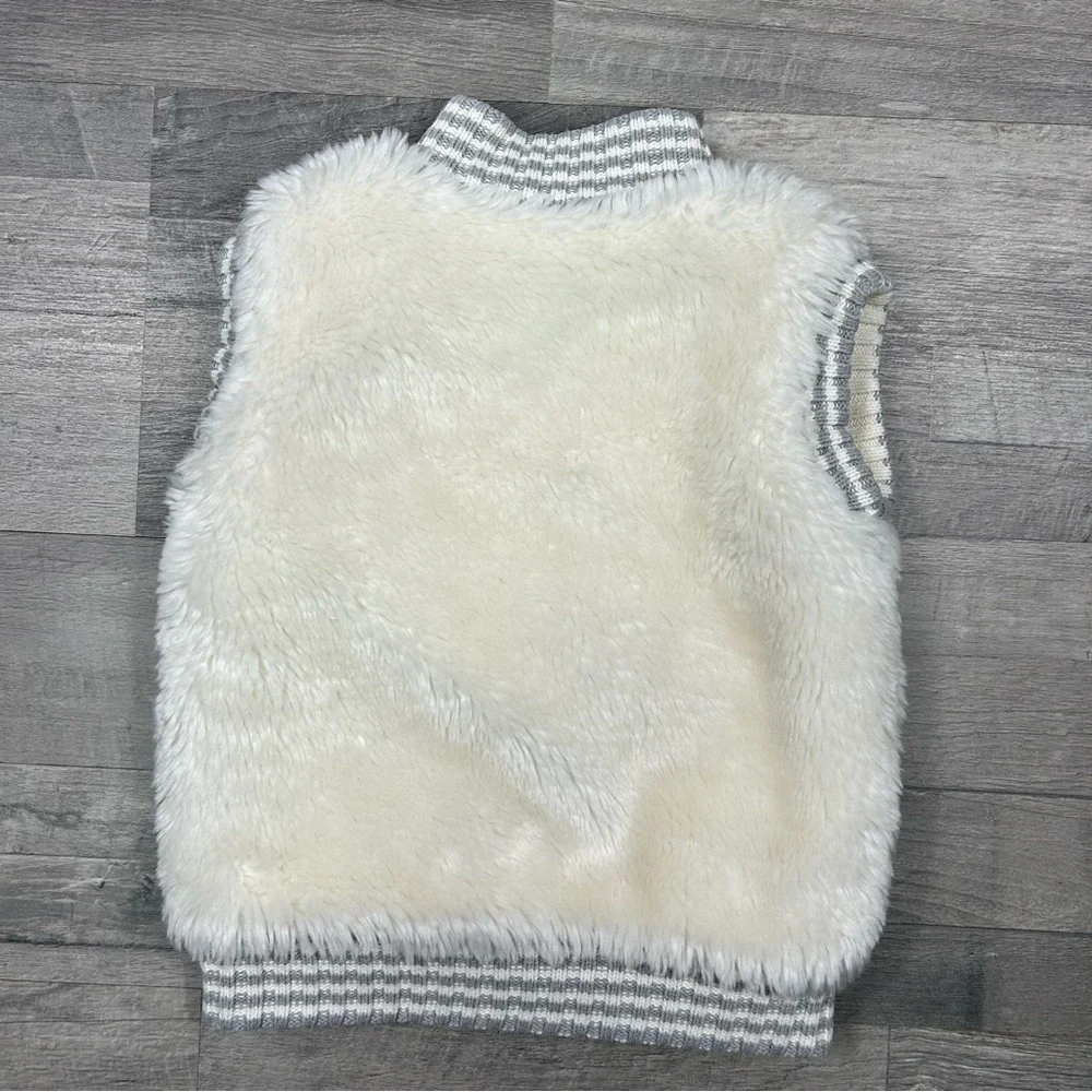 The Children's Place Toddler Girls Faux Fue Vest XS